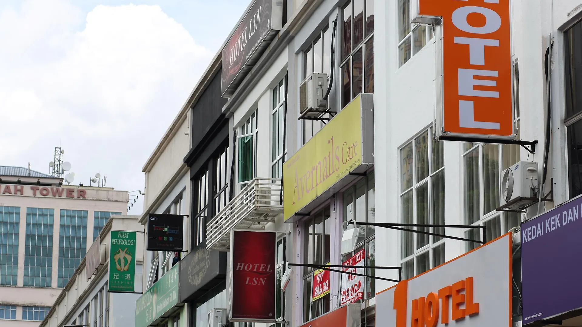 1 Hotel Taman Connaught Kuala Lumpur